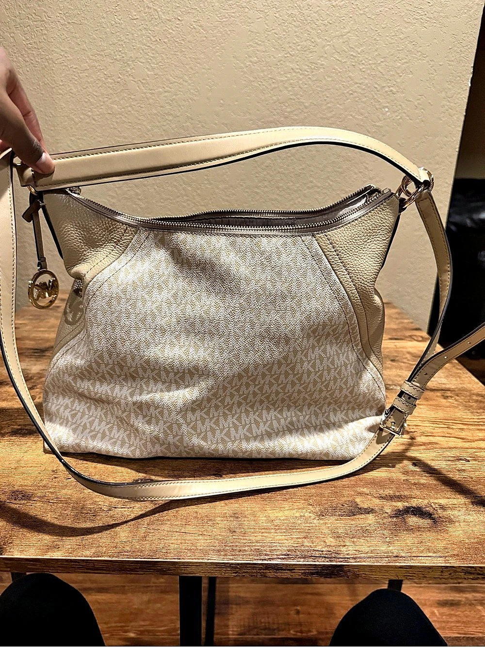 Michael Kors Shoulder Bag & Wristlet in Beige